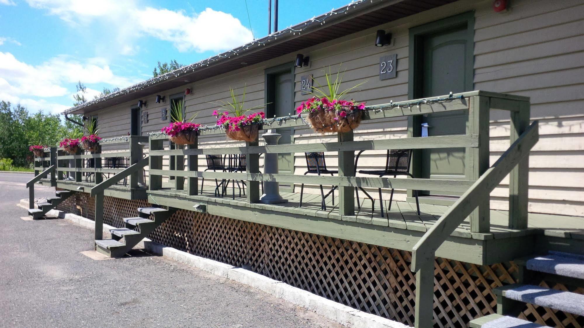 Nature'S Inn Kenora Bagian luar foto